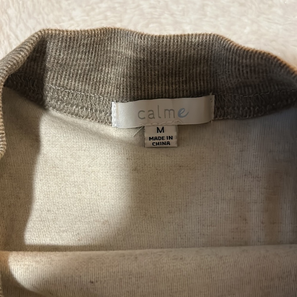 Pullover - Picture 2 of 2